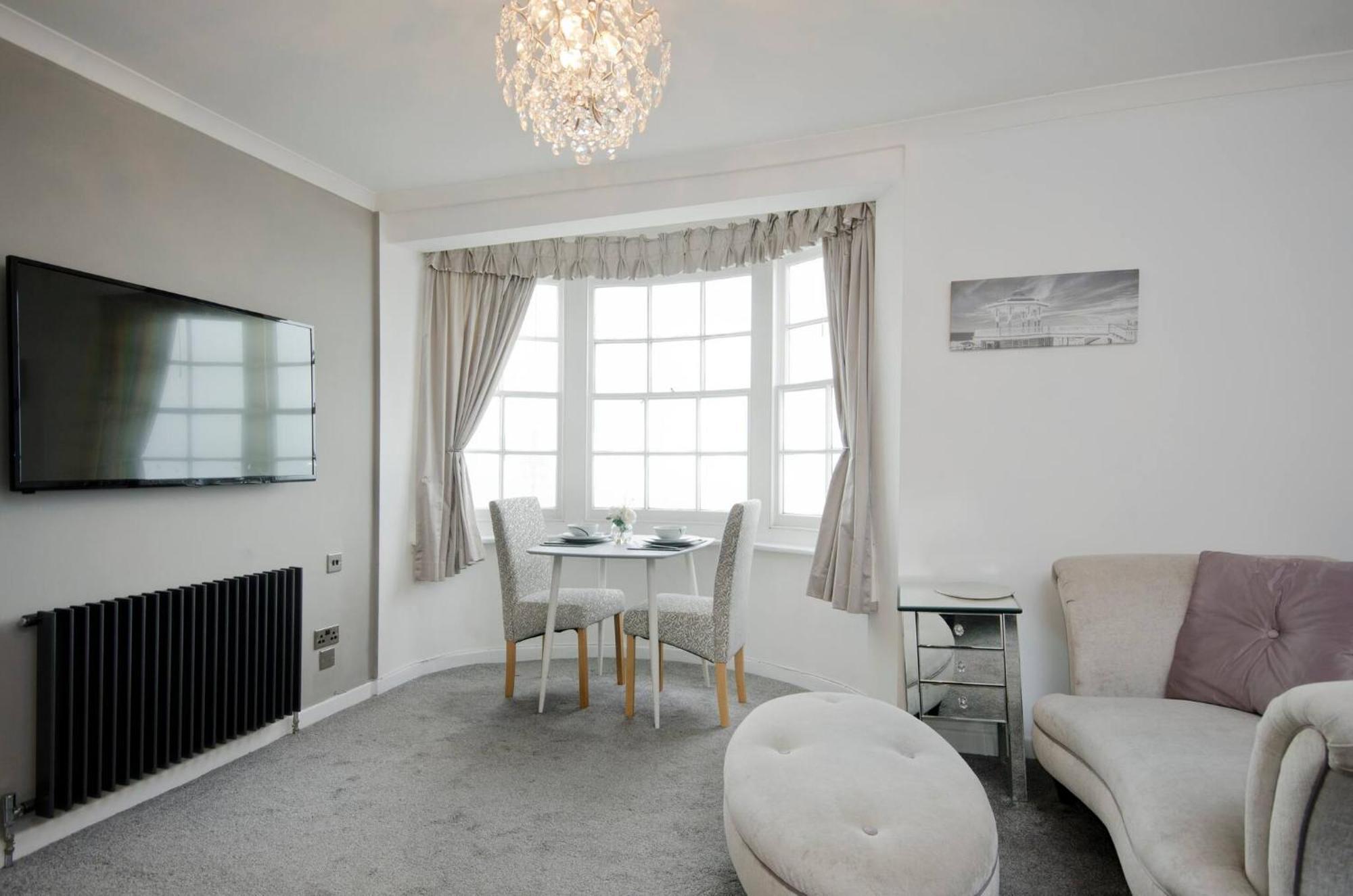 Seaview Regency Apartment With Private Parking Hove Extérieur photo